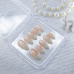 Creamy Chic - ByskireNail